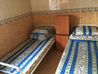 Гостевой дом Hostel Kutuzovsky Калининград Бюджетный двухместный номер с 2 отдельными кроватями-1