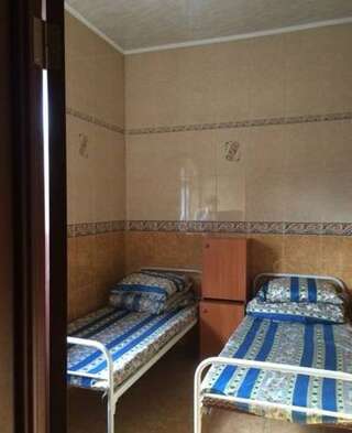 Гостевой дом Hostel Kutuzovsky Калининград Бюджетный двухместный номер с 2 отдельными кроватями-3
