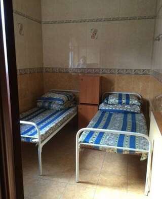 Гостевой дом Hostel Kutuzovsky Калининград Бюджетный двухместный номер с 2 отдельными кроватями-2